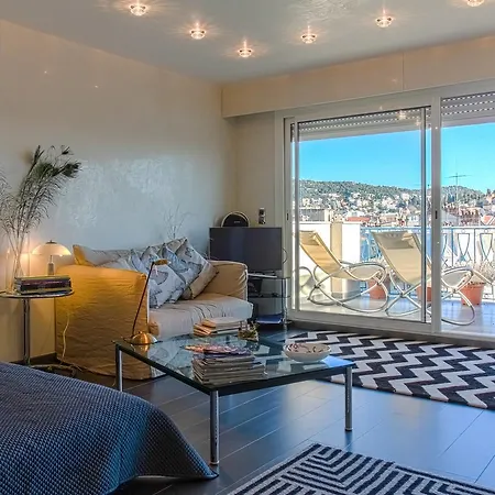 Apartment Centre-luxe-terrasse Nice